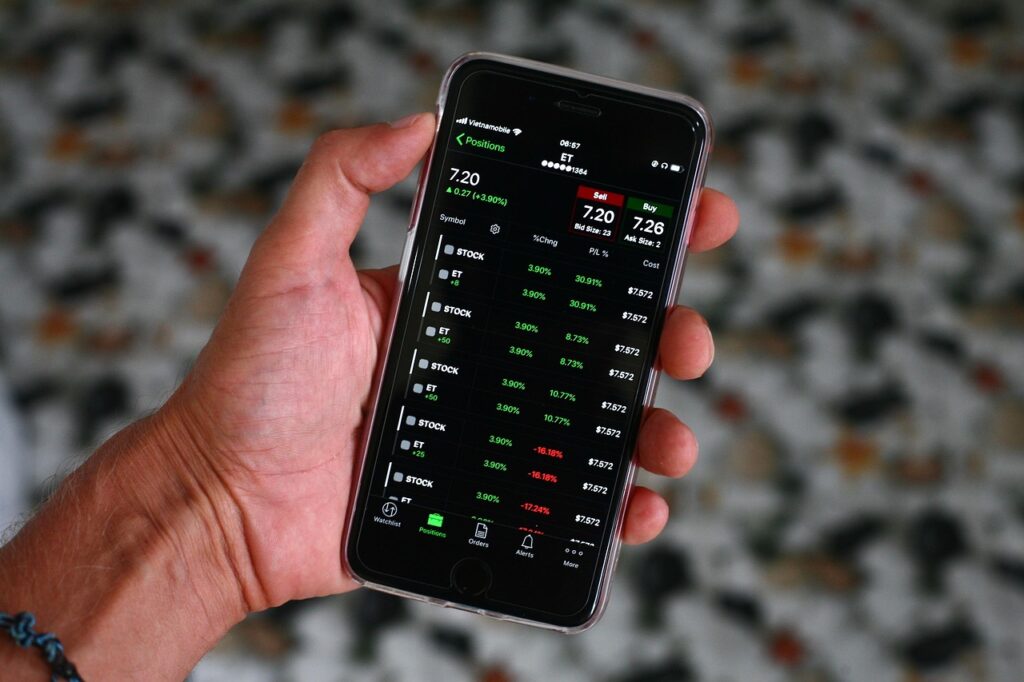 Debunking Myths: Best Financial Apps